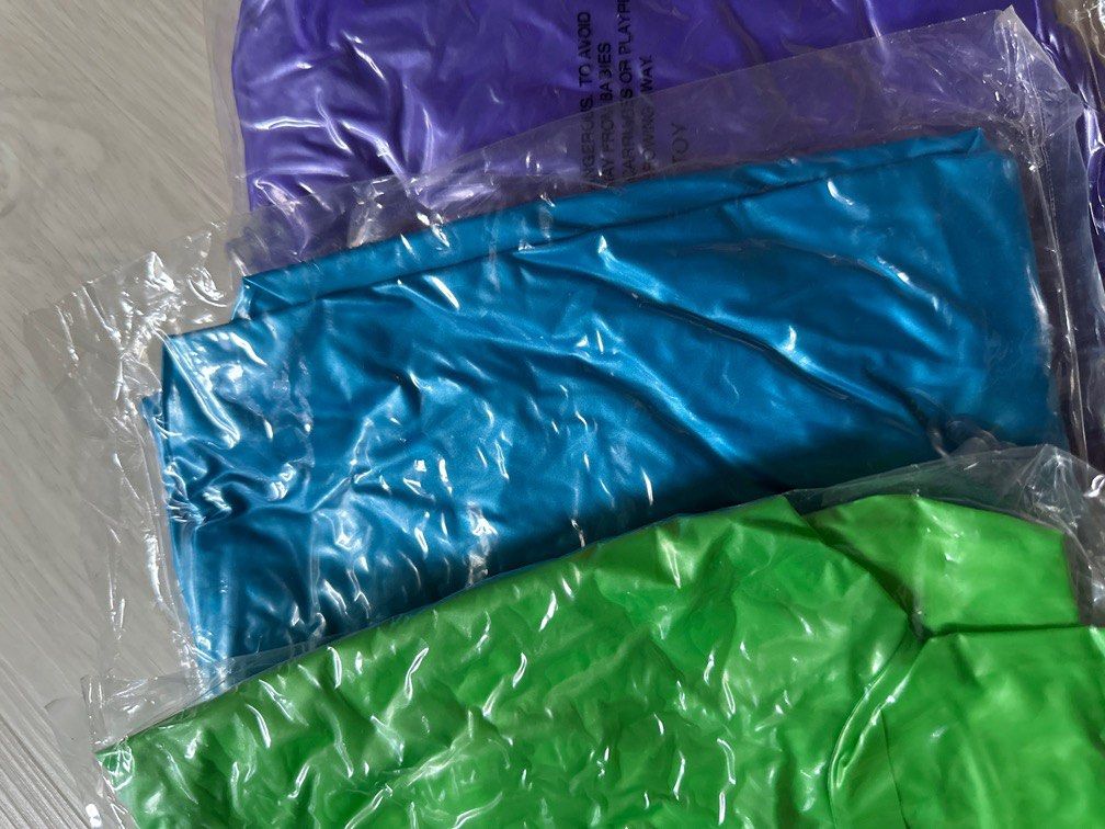 Inflatable alien (Category: Kids Toys) located in Singapore. Submitted by xuanide (Listing ID 1314825229, Image 3). Description: 👾 3 colours available (1 blue, 1 purple, 4 green) 👽2nd photo is of a *smaller* size alien that is approx 58cm x 20cm (2 green, 1 blue), just to show u how it looks inflated 👽 About 54.5” (139cm) x 18” (46cm) (+/- due to human error) 💰$25/big alien 💰 $7/small alien 🤝Normal mail or self collection (651290) 📫additio