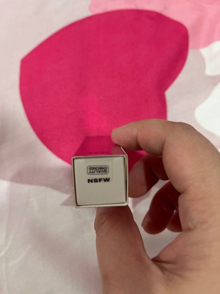 Issy Gelee Moisturizing Lip Tint in NSFW (Category: Makeup) located in Paranaque City. Submitted by shypixie (Listing ID 1314899790, Image 2). Description: If interested please read first: -Item is sealed and brand new -Item is authentic -NO to low balling -This is the last price -My location is in Parañaque -Buyer must shoulder sf Issy’s Gelee Moisturizing Lip Tint: -Moisturizing -Perfect for dry lips -Lightweight -Not sticky -Leaves a beautiful