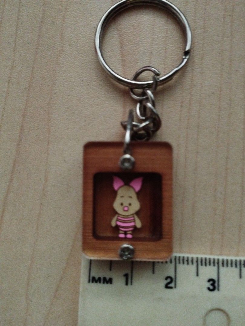 Keychains (Category: Other Merchandise) located in Singapore. Submitted by helenang21 (Listing ID 1314844994, Image 3). Description: Never used before. Kept in cabinet for display purposes only. Some visible rust on the last keychain ring. Price stated for one keychain..