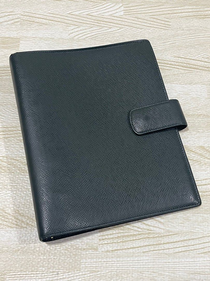 louis vuitton agenda large (Category: Community) located in Calamba. Submitted by thriftingoverload (Listing ID 1314890942, Image 1). Description: plus shipping fee.