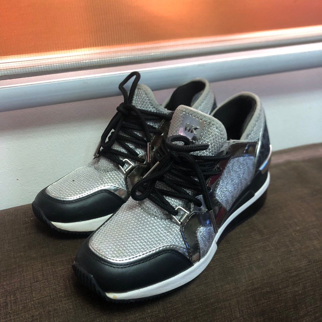 Michael Kors Liv Trainer Extreme Used Once