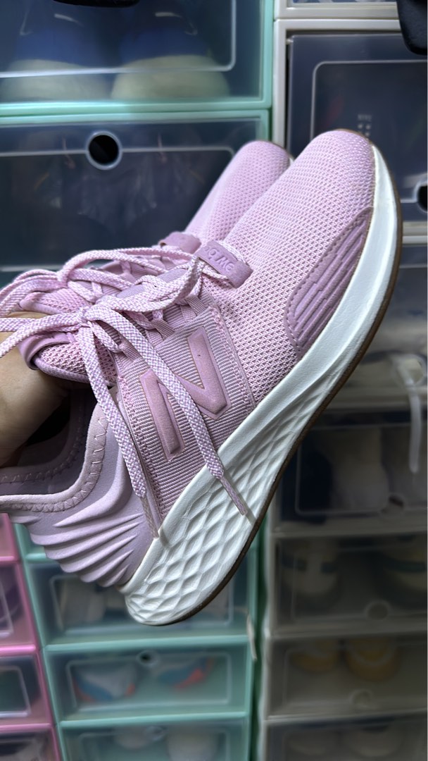 New Balance / 5UK, Women's Fashion, Footwear, Sneakers on Carousell