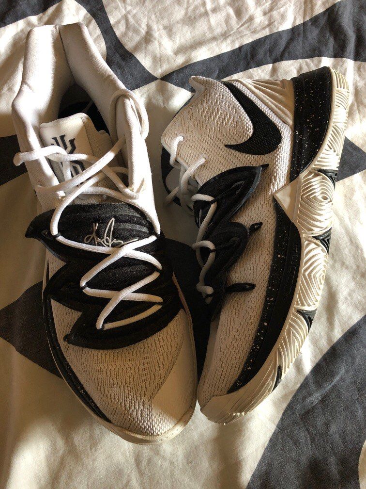 Nike Kyrie 5 (Category: Sneakers) located in Umingan. Submitted by tianothe13 (Listing ID 1314820306, Image 3). Description: Nike Kyrie 5 Size: 12 Condition: excellent condition Rfs: decluttering Price: 4000+sf MoP: Gcash/Maya/BPI.