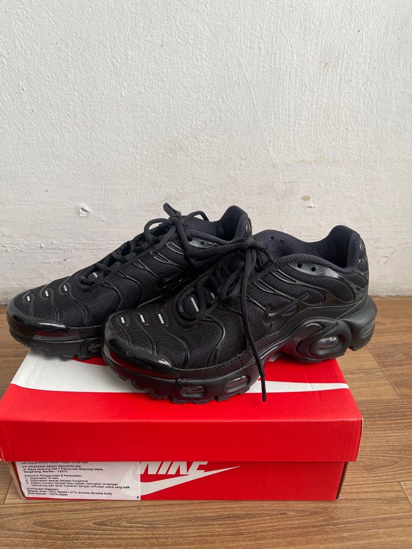 black nike tn junior