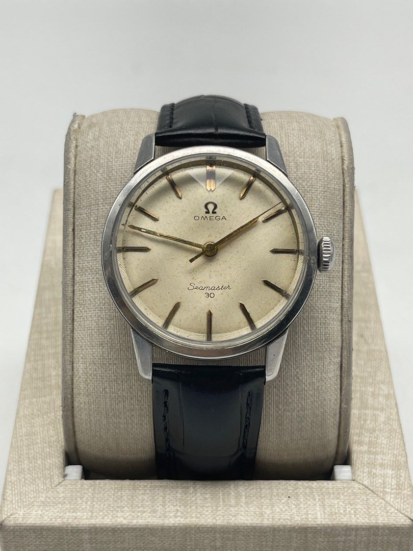 Omega Seamaster Diamond Cut Glass Leather Strap (Category: Men's Watches) located in Manila. Submitted by _classicwatchcollection (Listing ID 1314775119, Image 1). Description: FS: Omega Seamaster Diamond Cut Glass Leather Strap Php: 35,000 Condition: 9/10 (Goodworking) Movement: Mechanical (Hand Winding) Case size: 35mm Unit Only. Pm or Contact 09063027061 for inquiries..