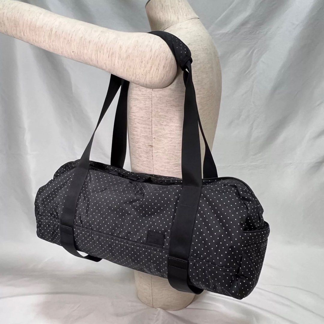 PORTER Dufflebag (Category: Sling Bags) located in Bauang. Submitted by jasperjohn (Listing ID 1314888152, Image 2). Description: Auth Porter Dufflebag ykk zip Made in Japan Long handles (pwede ishoulder).