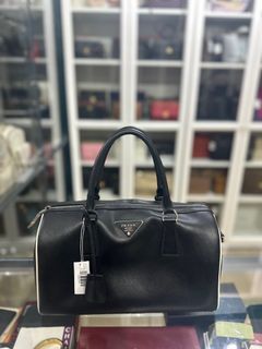 (Category: ) located in . Submitted by closetcompany (Listing ID 1314935750, Image 1). Description: .