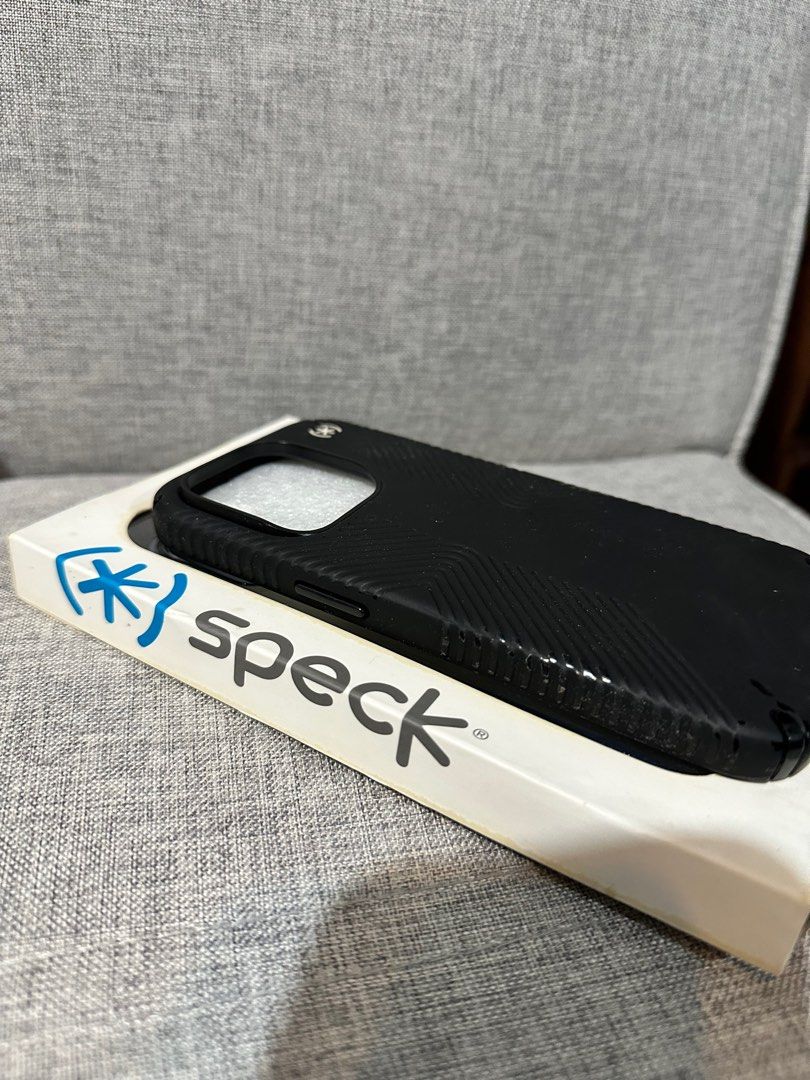 Speck case for Iphone 12 Pro (Category: Cases & Sleeves) located in Quezon City. Submitted by tkmarl (Listing ID 1314886470, Image 3). Description: Speck case for Iphone 12 Pro ✅ Good as new ✅ with Speck Box 📌 location: QC.