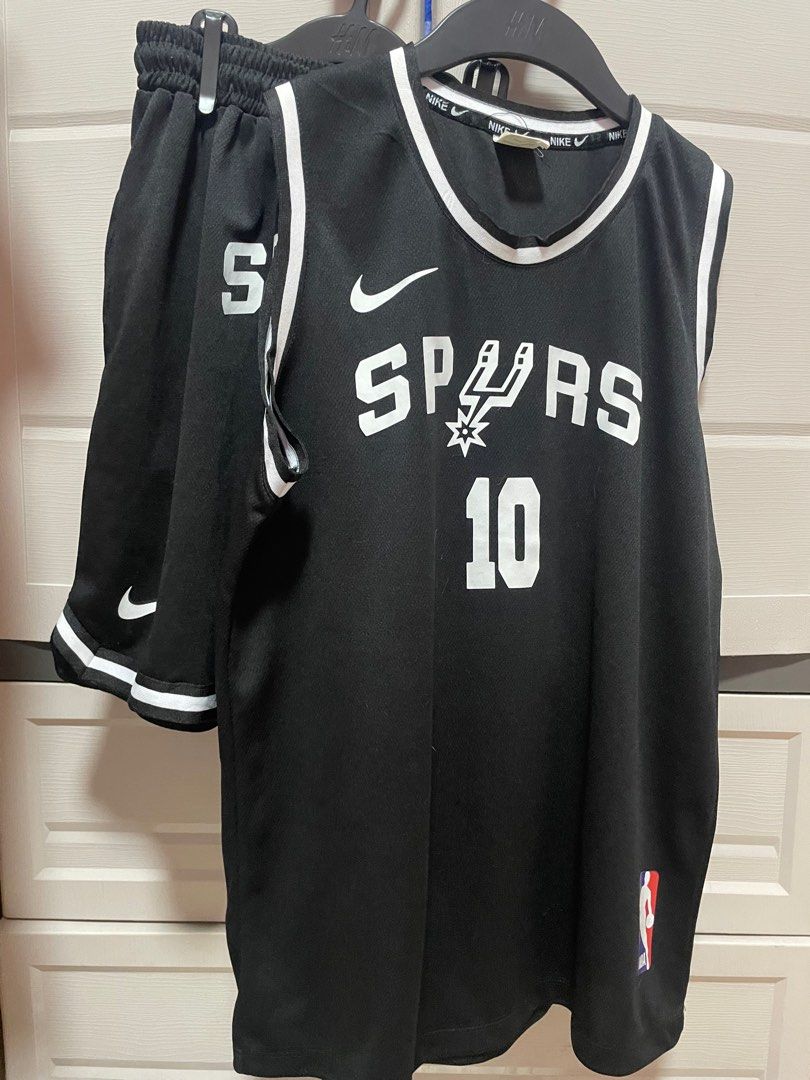 Spurs black jersey set for boys (Category: Babies & Kids Fashion) located in Cainta. Submitted by p3spreloved (Listing ID 1314757532, Image 1). Description: Fits 10-12y Length of jersey 26in Length of shorts 🩳 18in VGUC Payment via Gcash.