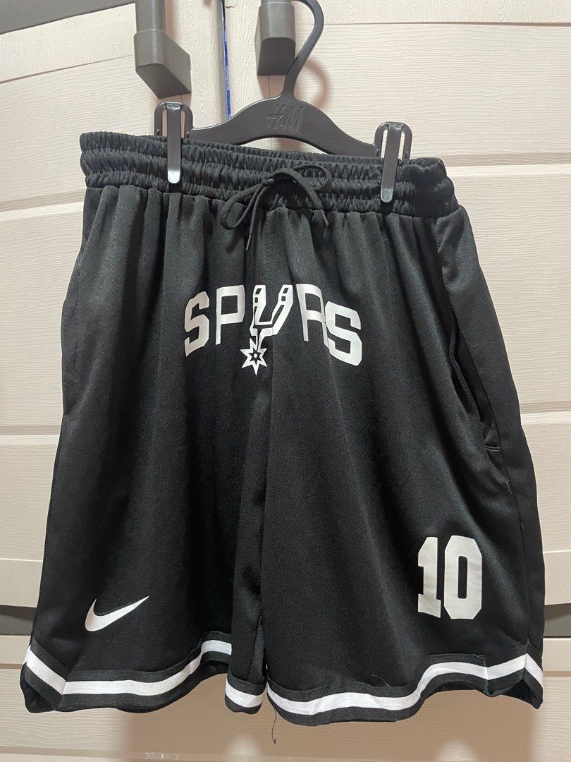 Spurs black jersey set for boys (Category: Babies & Kids Fashion) located in Cainta. Submitted by p3spreloved (Listing ID 1314757532, Image 2). Description: Fits 10-12y Length of jersey 26in Length of shorts 🩳 18in VGUC Payment via Gcash.