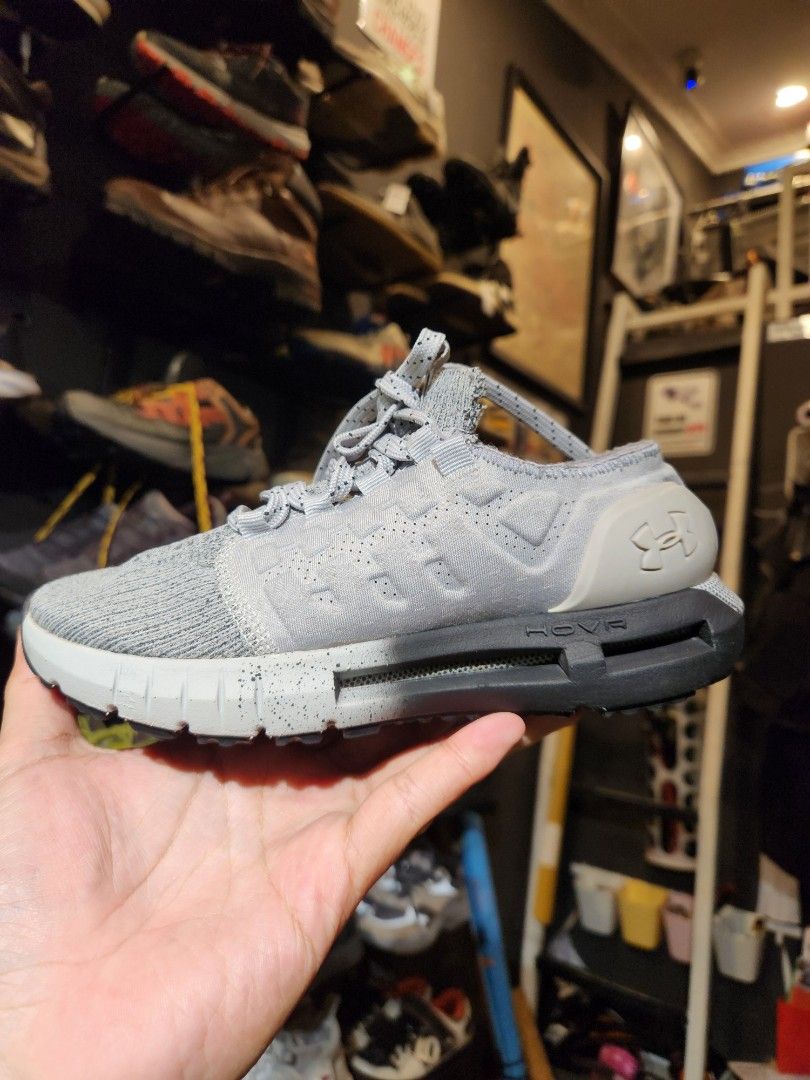 UNDER ARMOUR HOVR PHANTOM CT BLUTOOTH SIZE 36.5 Fesyen Pria Sepatu Sneakers di Carousell