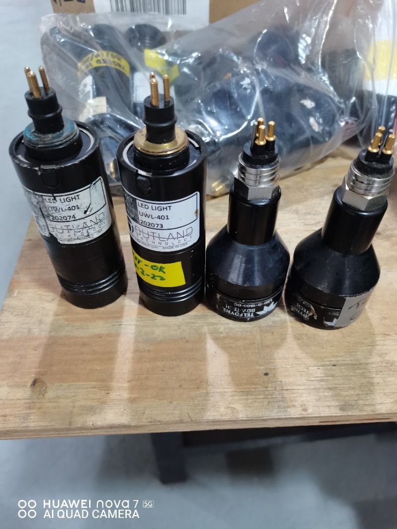 Diving Gear Equipment USED Diving Light TELEDYNE DIVEX