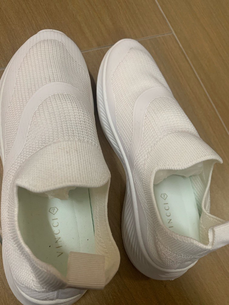 Vincci white sneakers