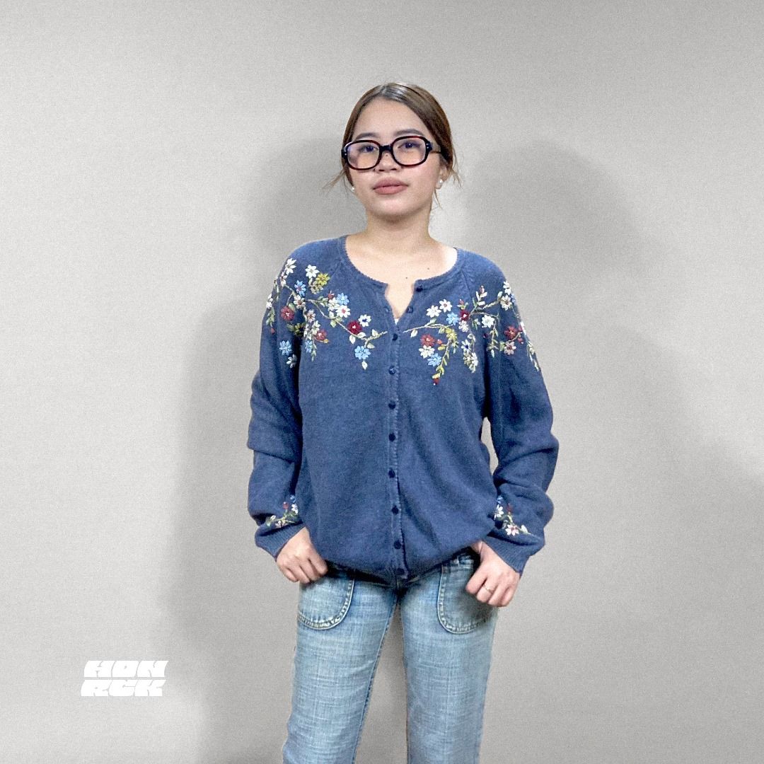 Vintage floral cardigan Women s Fashion Coats Jackets and Outerwear on Carousell