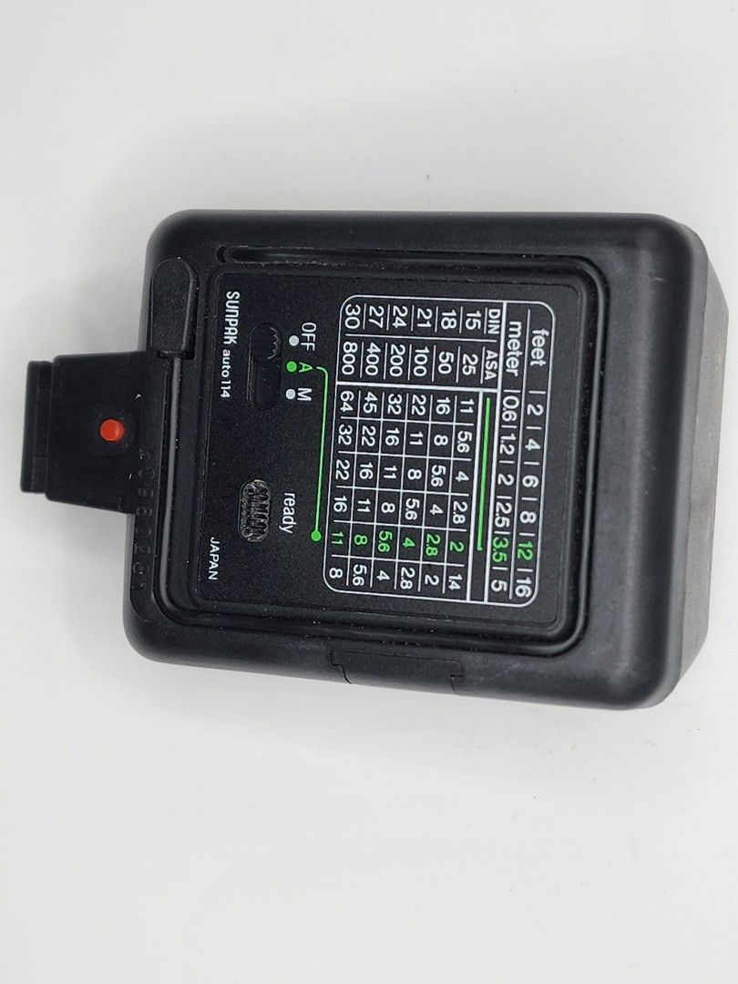 Vintage Sunpak Auto 114 flash unit, Photography, Lens & Kits on Carousell