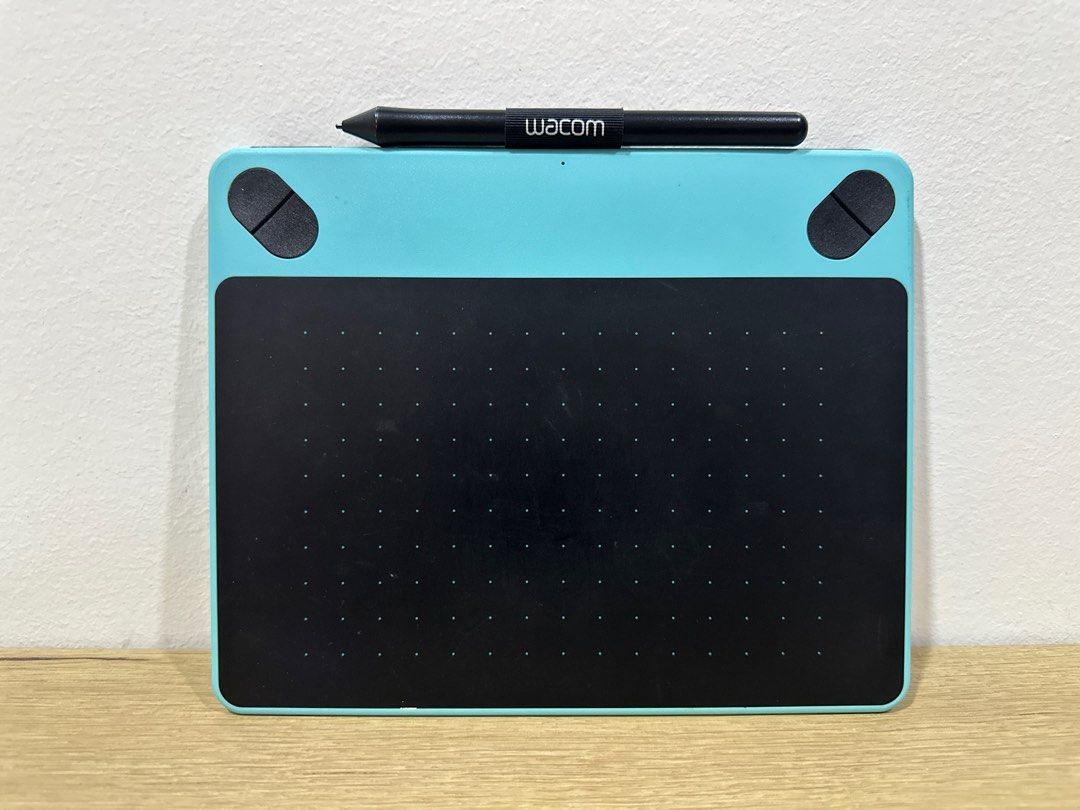 Wacom Intuos Tablet (Category: Other Accessories) located in Bacoor. Submitted by lovedbyjaaaam (Listing ID 1314785037, Image 1). Description: .