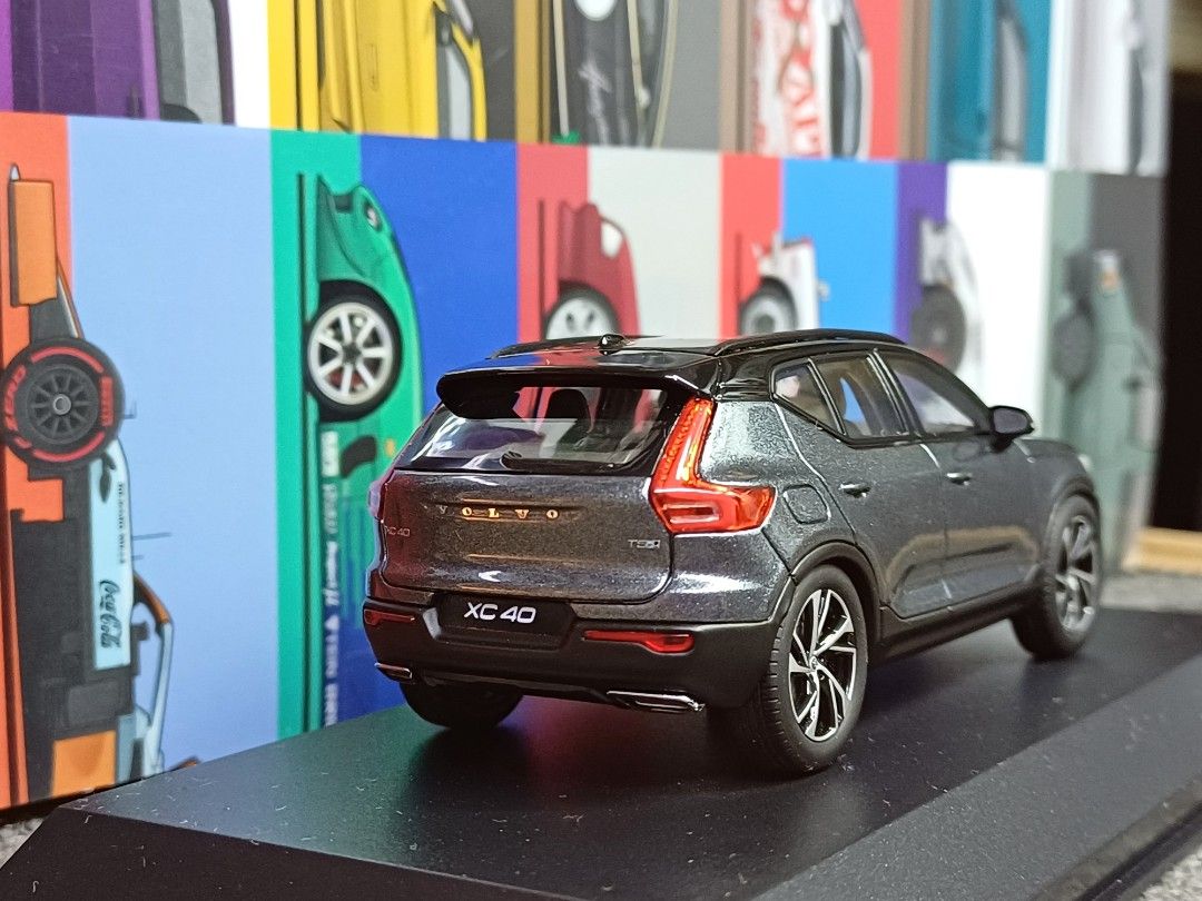 1/43 kyosho Volvo XC40 diecast 1:43, 興趣及遊戲, 玩具& 遊戲類
