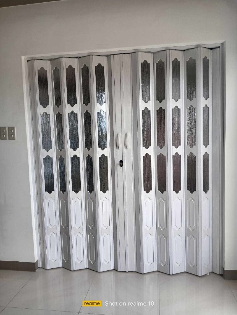 ACCORDION DOOR FOR YOU! (Category: Locks, Doors & Gates) located in Manila. Submitted by deza.interiorsmanila (Listing ID 1314965670, Image 3). Description: High Quality Affordable Accordion Door ✔️High Quality Accordion Doors ✔️Hard PVC ✔️Space Saving ✔️Home Partitions ✔️Folding Door ✔️Direct from Supplier ✔️Hassle Free Two types of Door ~REGULAR DOOR ~FRENCH DOOR (with acrylic glass) We provide OCULAR INSPECTION. List of Products: * Window Blin