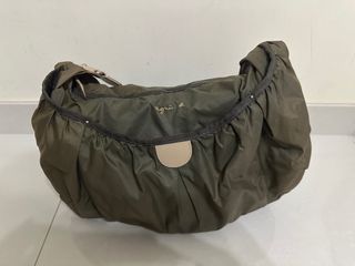 （分類：）位於 。 由 kar2206 提交（商品編號 1315119186，圖片 1）。簡介： 。