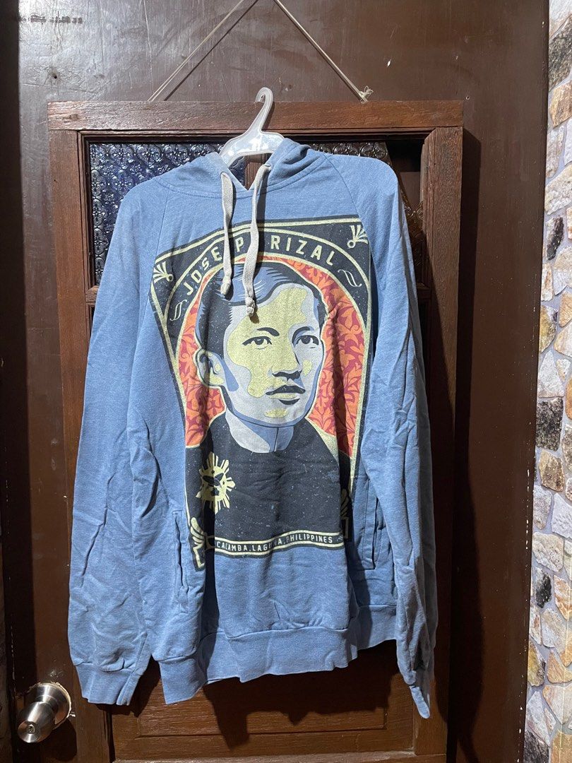 Artwork Jose Rizal Hoodie (Category: Coats, Jackets and Outerwear) located in Caloocan City. Submitted by n0thingshere (Listing ID 1315055606, Image 1). Description: Issue: Discoloration/Fading sa hood.