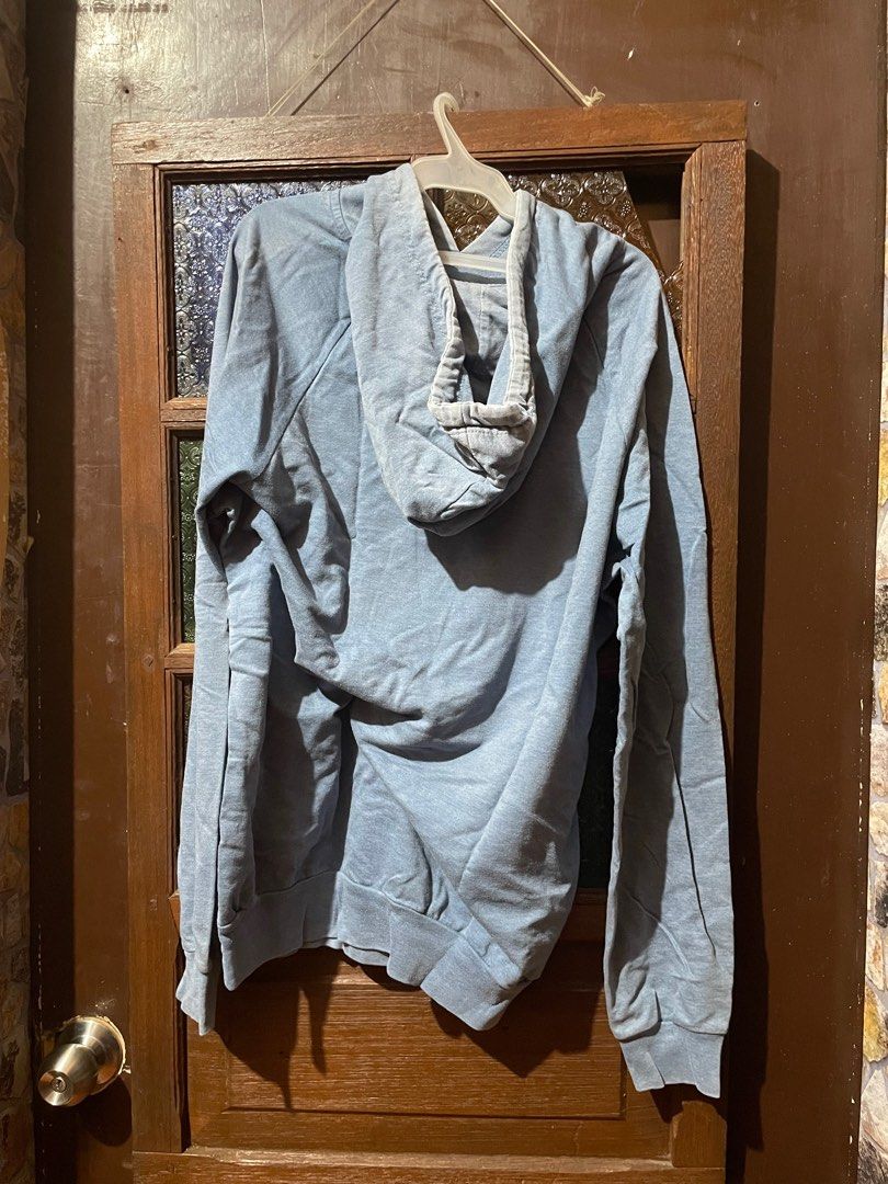 Artwork Jose Rizal Hoodie (Category: Coats, Jackets and Outerwear) located in Caloocan City. Submitted by n0thingshere (Listing ID 1315055606, Image 3). Description: Issue: Discoloration/Fading sa hood.