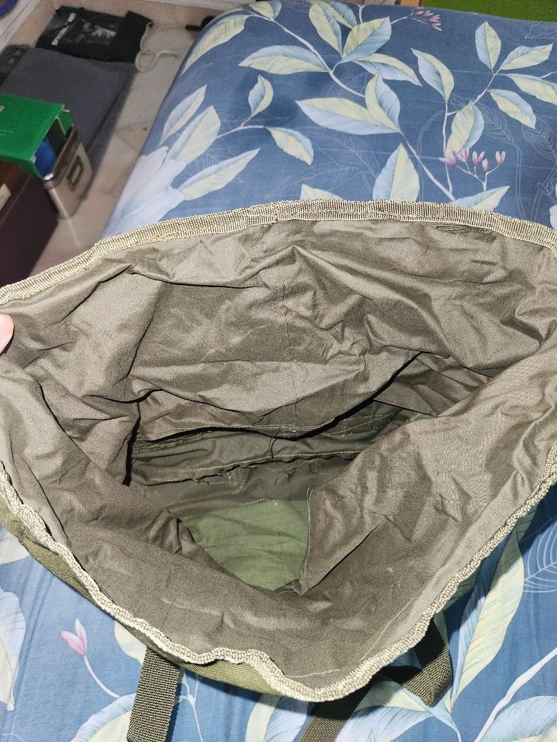 Backpack (Category: Backpacks) located in Singapore. Submitted by Simply2907 (Listing ID 1315081006, Image 3). Description: Bag still in good condition. Clean and ready to use. Medium size and very compact for travel..