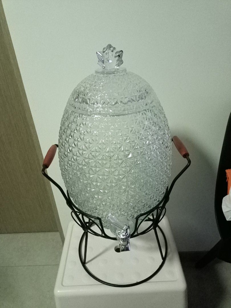 Beverage dispenser65074392562305112