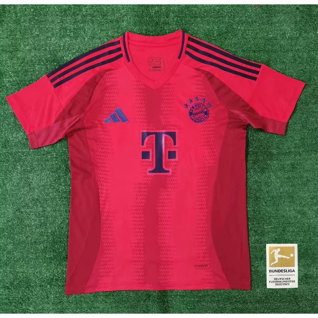 BRAND NEW IN STOCK) NEW Bayern Munich Pink Fan Edition Training