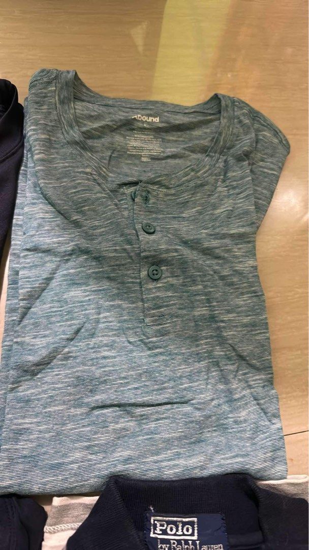 brandnew abound shirt men (Category: Tshirts & Polo Shirts ) located in Navotas City. Submitted by eggsyyyyyyyyy (Listing ID 1315101879, Image 1). Description: abound shirt for men from us original negotiable.