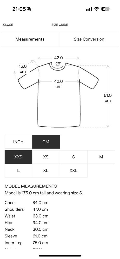 Essentials Tee （分類：T-shirt）位於 Hong Kong。 由 wyche 提交（商品編號 1315065892，圖片 2）。簡介： bought from SSENSE, xxs。