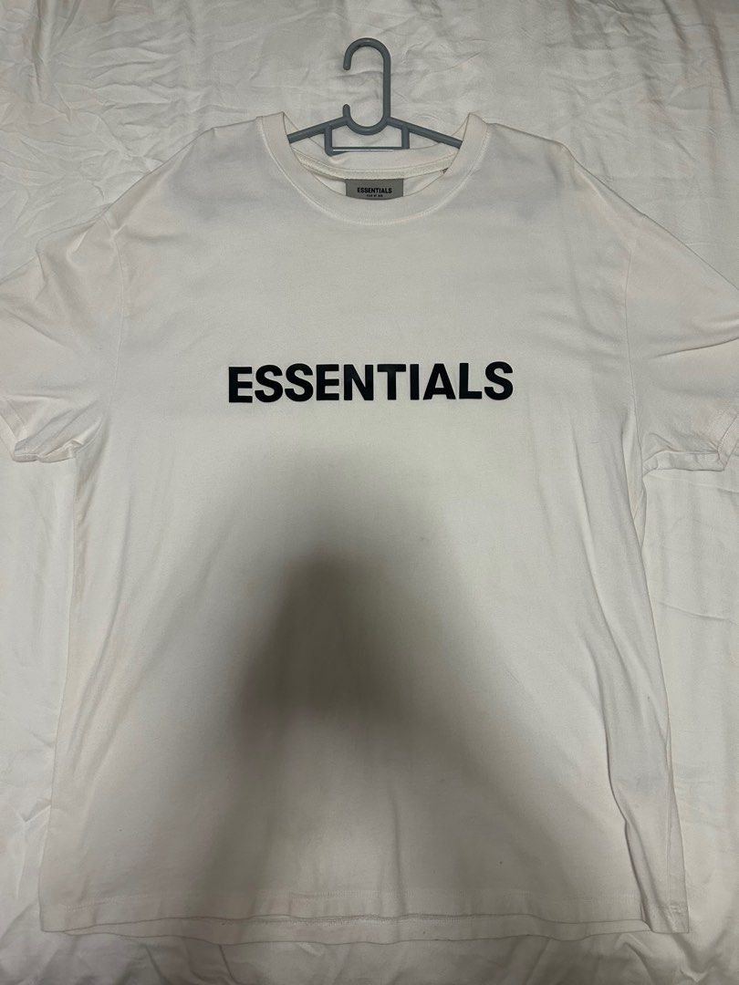 Essentials Tee (Category: Tshirts & Polo Shirts) located in Singapore. Submitted by nodrugs (Listing ID 1315070214, Image 1). Description: 💯authentic direct from pacsun!! comes with item and essentials ziplock bag.