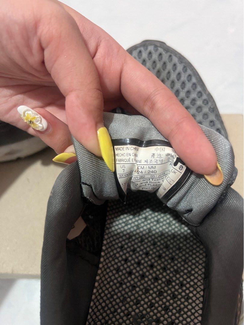 Fila Running Shoes (Category: Sneakers) located in Santa Cruz. Submitted by jhinelle (Listing ID 1315111332, Image 3). Description: No box, original fila. Want to get rid of this one also since its not my style anymore.Used it 3-5 times. Comfy so much..