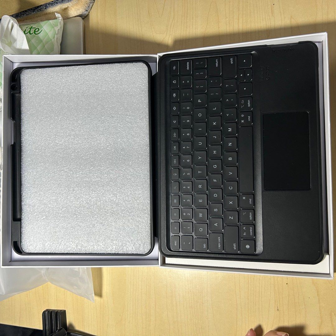 GOOJODOQ Bluetooth Keyboard Wireless Magnetic Case for ipad Air 5 4 (Category: Cases & Sleeves) located in Mandaluyong City. Submitted by wear.byn (Listing ID 1307083576, Image 3). Description: rarely used keyboard :< slightly used case but still in great condition! impulsive buy only, i have a laptop so i rarely used the keyboard. ACTUAL PIC ON THE LAST 4 complete with box and wire for charging! .
