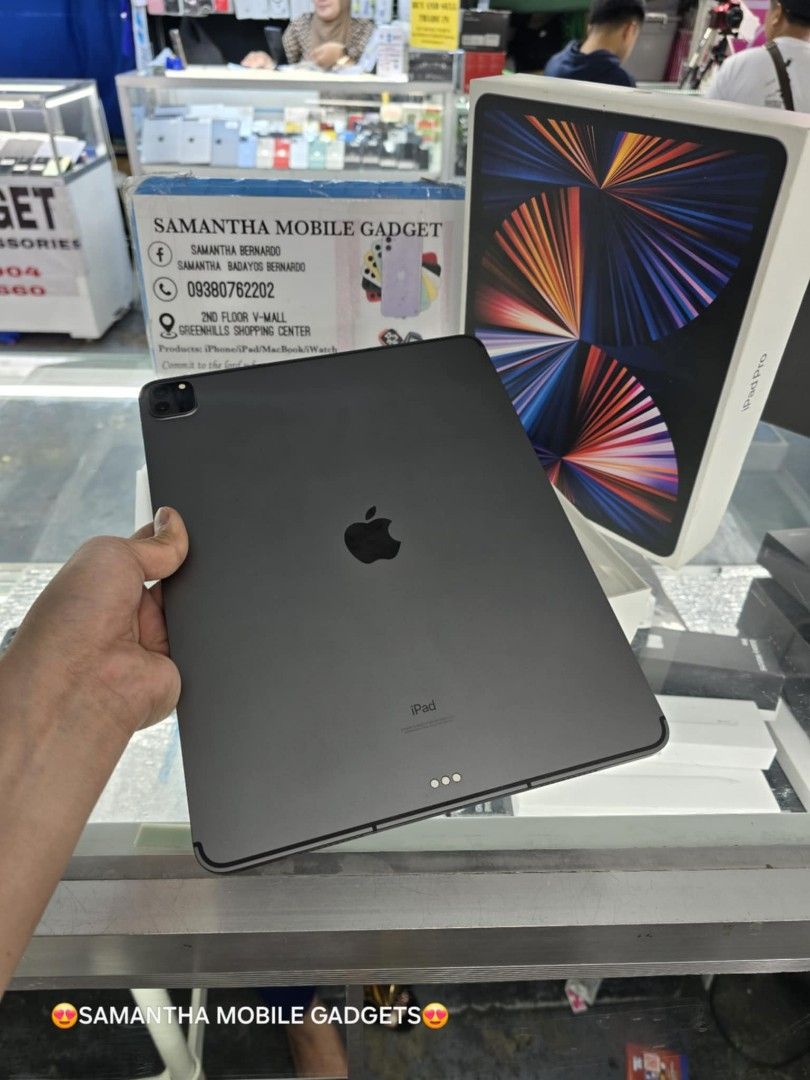 Ipad Pro M1 12.9 5th Generation 1TB Wifi And Cellular (Category: iPad) located in Quezon City. Submitted by samanthaga21954 (Listing ID 1314987478, Image 1). Description: Ipad Pro M1 12.9 5th Generation 1TB Wifi And Cellular Secondhand Complete Package Same Serial Box Onhand Stock.