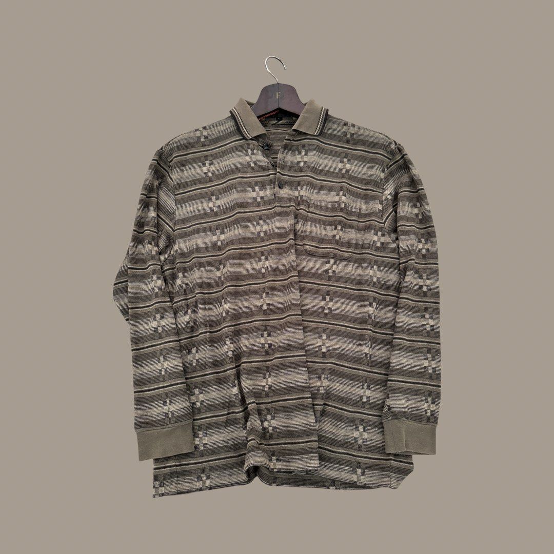 japan vintage polo longsleeve (Category: Coats, Jackets and Outerwear) located in Pio Duran. Submitted by asworn (Listing ID 1314944408, Image 1). Description: 22x26 in great condition .