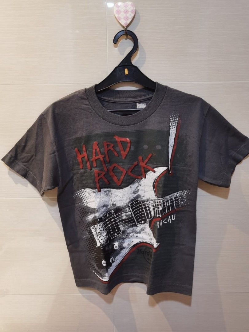 Kaos anak Hard Rock Macau (Category: 8 to 12 Years) located in Jakarta Pusat. Submitted by jieniegu2469 (Listing ID 1314936251, Image 1). Description: Real Pict. Pemakaian Pribadi bukan ball/thrift. P = 54 cm Lebar Dada = 45cm. Minus penyimpanan. perlu cuci. usia 10-12 thn. Original HR Macau ya moms. Membeli = setuju, No komplain/retur.