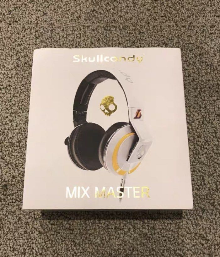 Kobe Bryant Skullcandy Mix Master Headphones