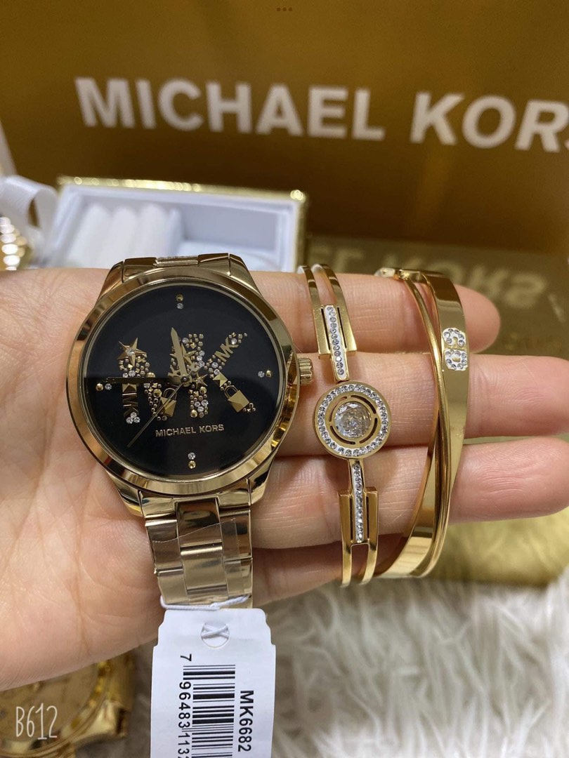 MK SET RUNWAY LOGO DIAL W BANGLES AUTHENTIC WATCH Women s Fashion Watches Accessories Watches on Carousell