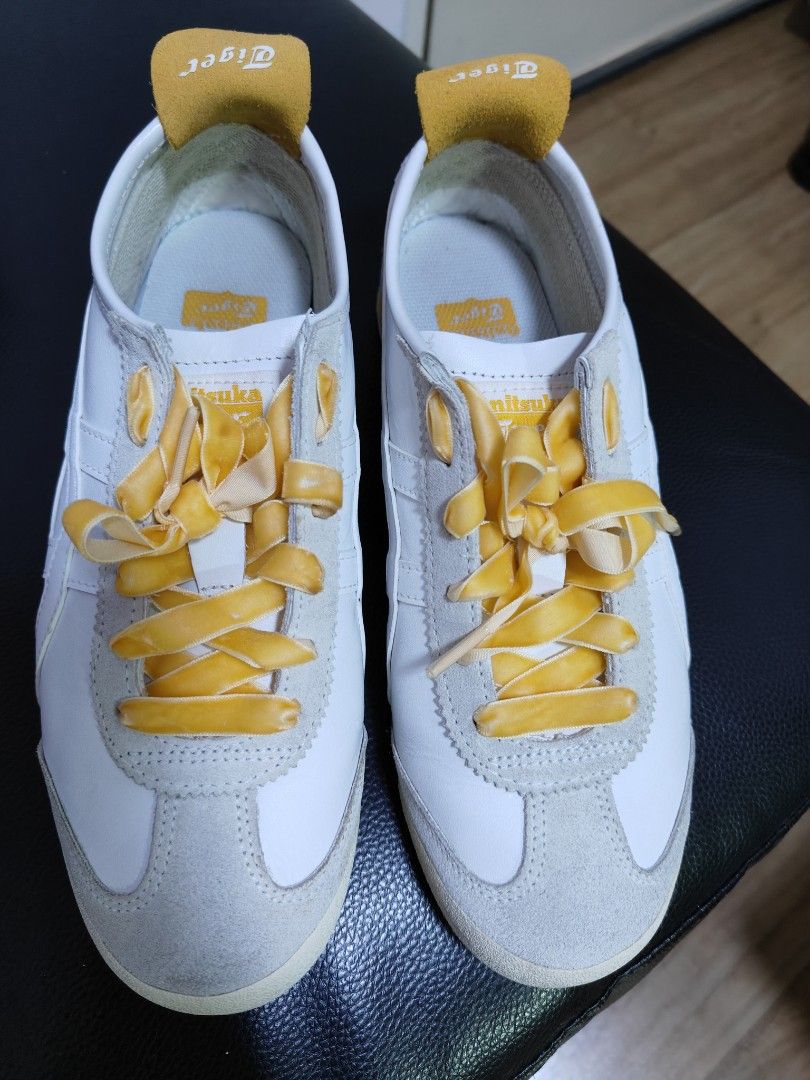 Onitsuka Tiger Mexico 66 (Category: Sneakers) located in Singapore. Submitted by eugene_hii (Listing ID 1315113382, Image 4). Description: This sneaker not suit to my GF foot size. and she wear around 5-10 times. previously bought TH4500 Thai batt..