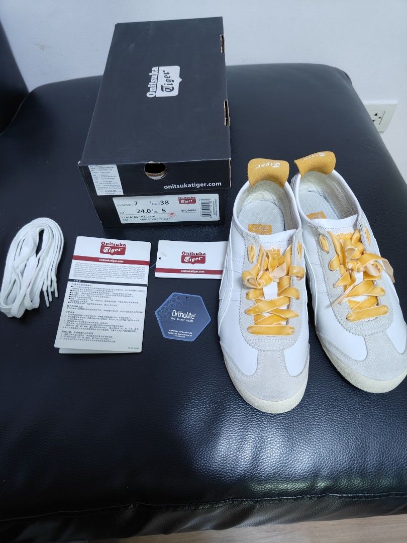 Onitsuka Tiger Mexico 66 (Category: Sneakers) located in Singapore. Submitted by eugene_hii (Listing ID 1315113382, Image 1). Description: This sneaker not suit to my GF foot size. and she wear around 5-10 times. previously bought TH4500 Thai batt..