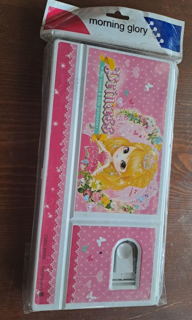 Paint box (Category: Craft Supplies & Tools) located in Davao. Submitted by bravemoon_556cd5 (Listing ID 1314982167, Image 1). Description: we ship nationwide gcash or bank account payment mode.