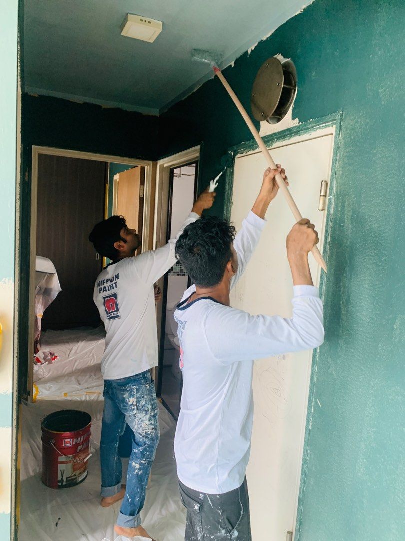 High-Quality Professional Paint Touch Up Image Concept High-Quality Professional Paint Touch Up Image Concept