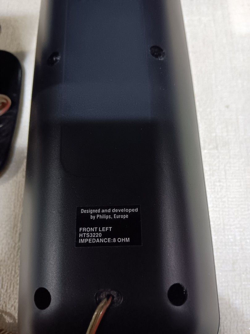 Philips Speakers for ur Receiver Amplifier (Category: Soundbars, Speakers & Amplifiers) located in Mandaluyong City. Submitted by edward.l1 (Listing ID 1314945328, Image 3). Description: Philips Satellite Speakers from HTS3220 75watts @ 8ohms Txt or Call :Edward 09271307626.