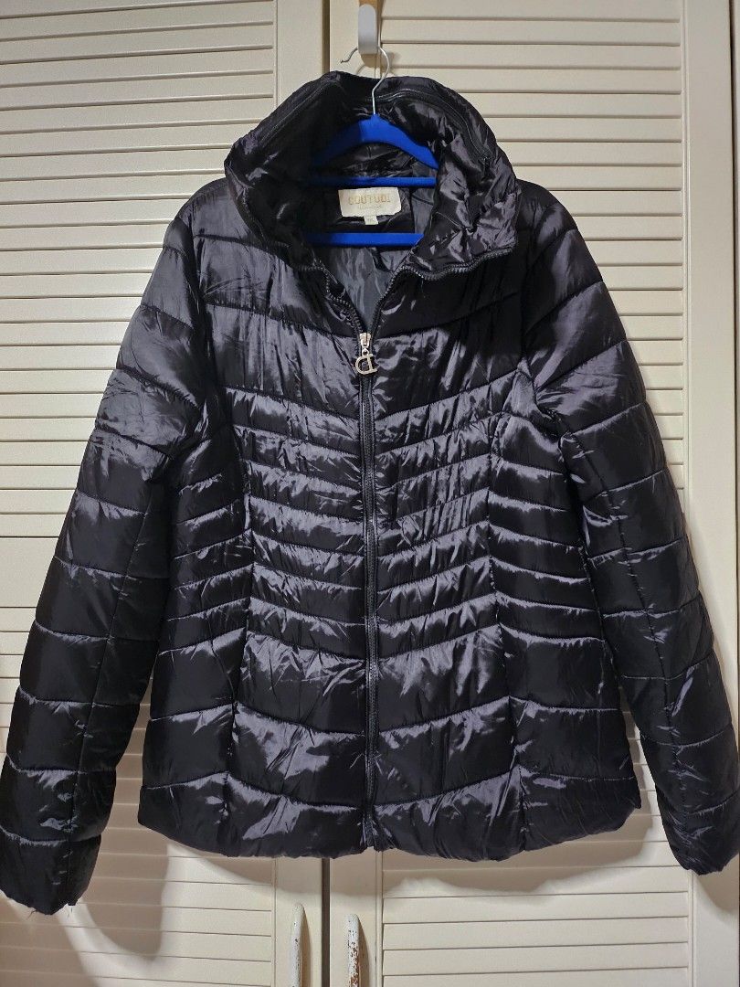 Puffer Jacket (Category: Coats, Jackets and Outerwear) located in Singapore. Submitted by sexybeast1022 (Listing ID 1315048784, Image 2). Description: used once for a trip. ourgrown hence selling.