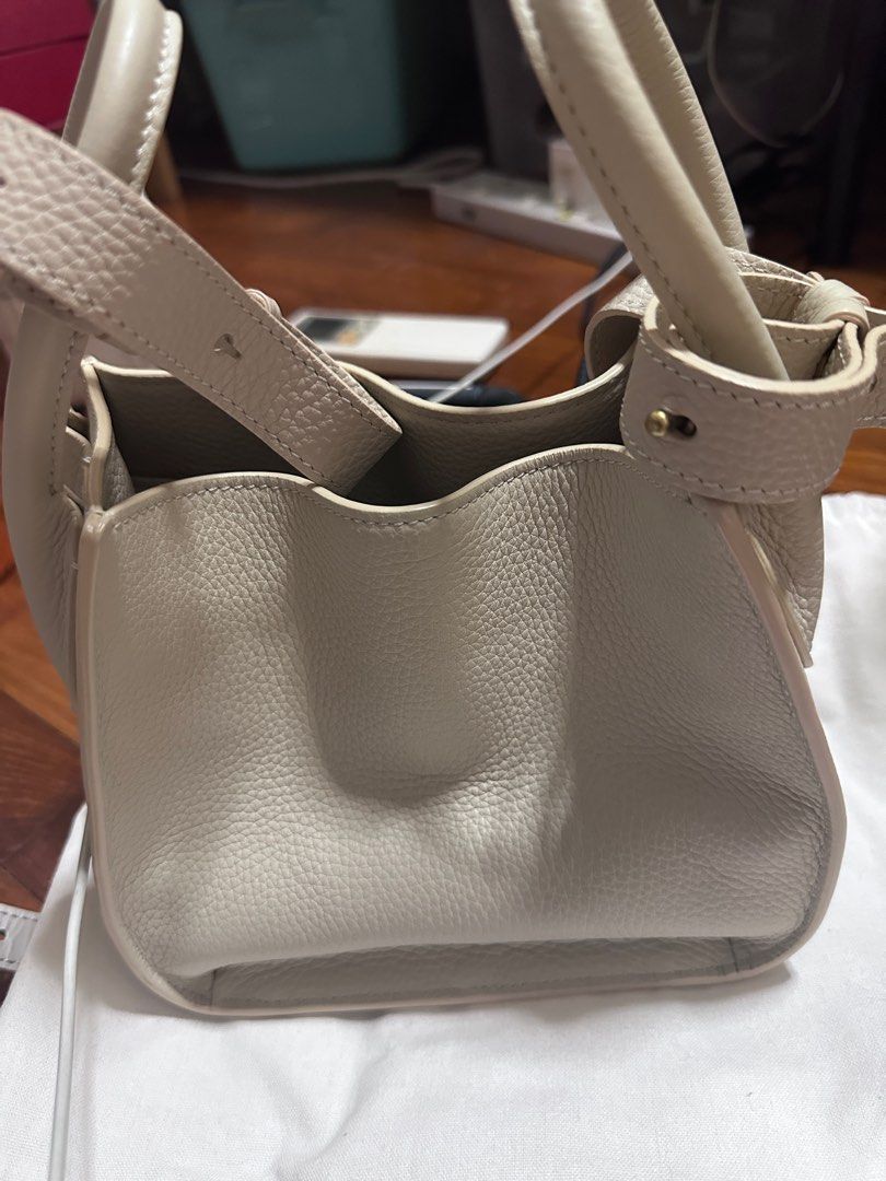Rabeanco Sling Bag
