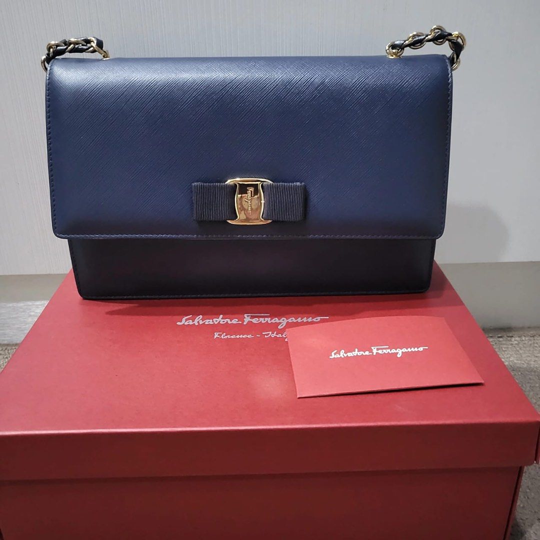 Salvatore feragamo authentic miss ginny