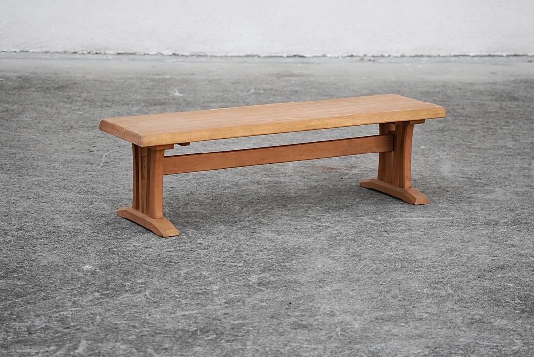 Solid wood bench (Category: Chairs) located in Bulacan. Submitted by rock_off.thriftshop.ph (Listing ID 1314983039, Image 2). Description: .