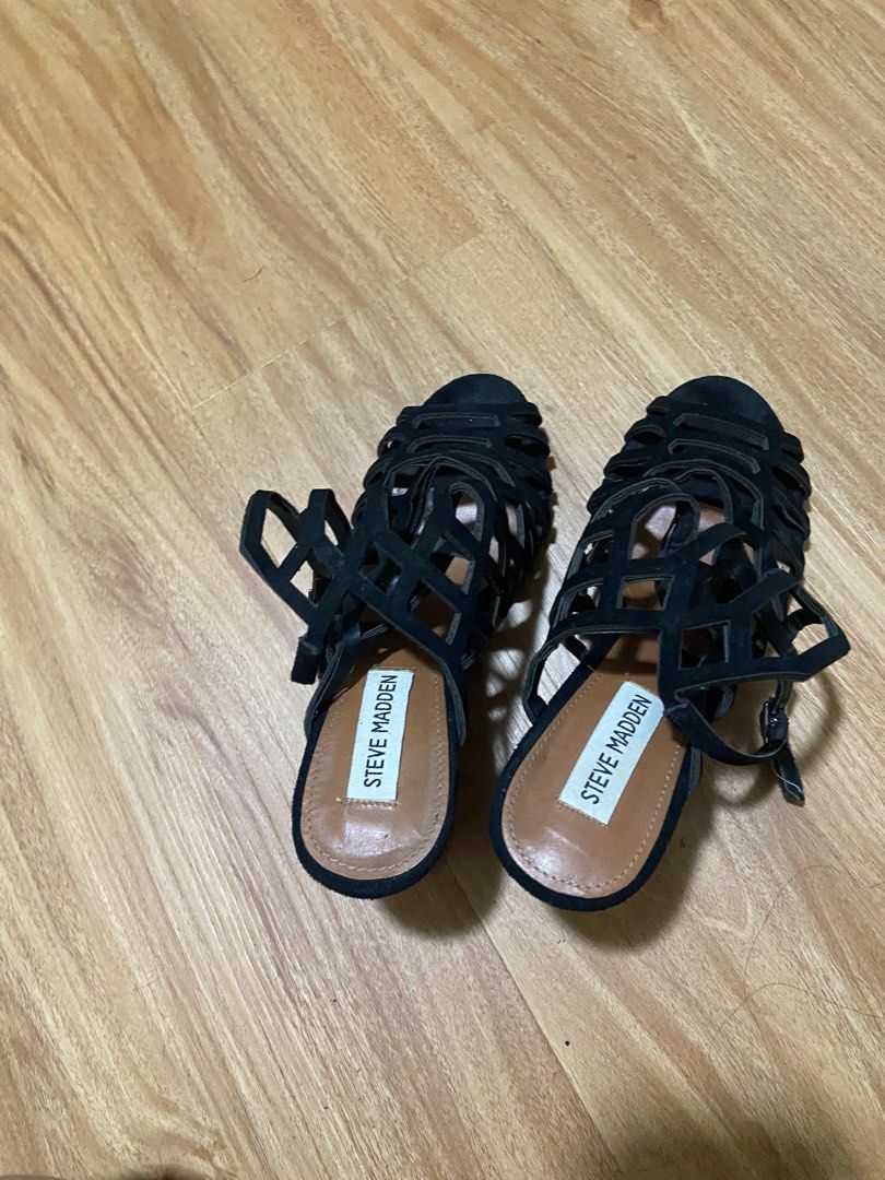 Steve Madden Strappy Wedge Sandals (Category: Wedges) located in Pasig City. Submitted by mbtra (Listing ID 1315028955, Image 1). Description: - original - us size 6 - used but good quality - price is negotiable .