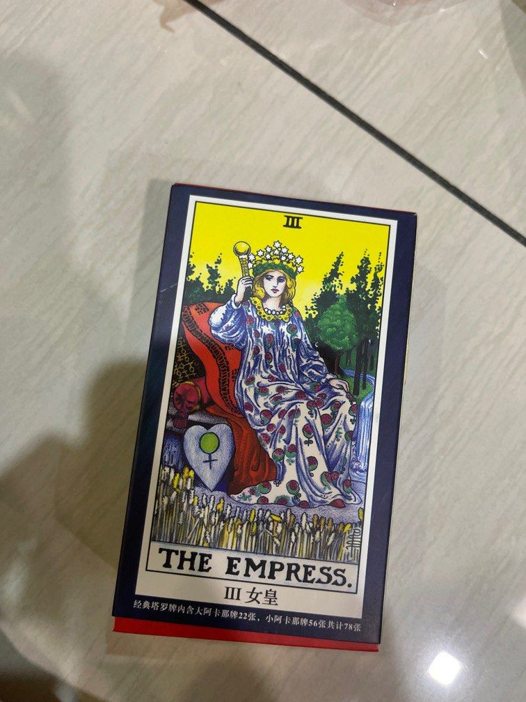 Tarot card (Category: Toys & Games) located in Klang. Submitted by mscorner (Listing ID 1315088708, Image 1). Description: Only use few time.