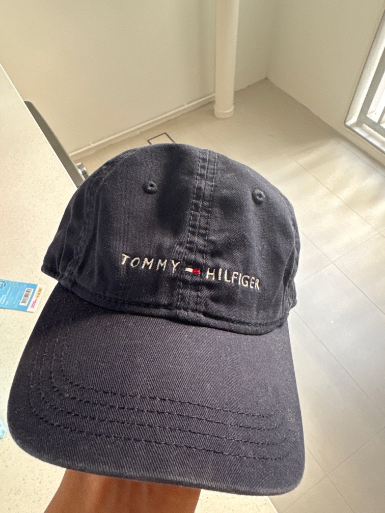 Dad hat tommy hilfiger 2025